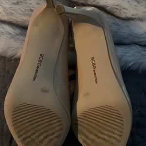 Brand new never worn bcbg nude pumps
